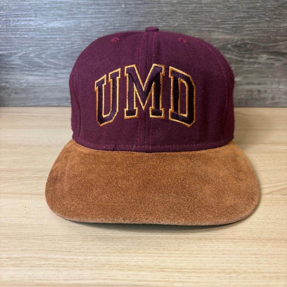 Vintage Minnesota Duluth Bulldogs Hat Cap Snap Back Maroon Wool Blend Hockey USA
